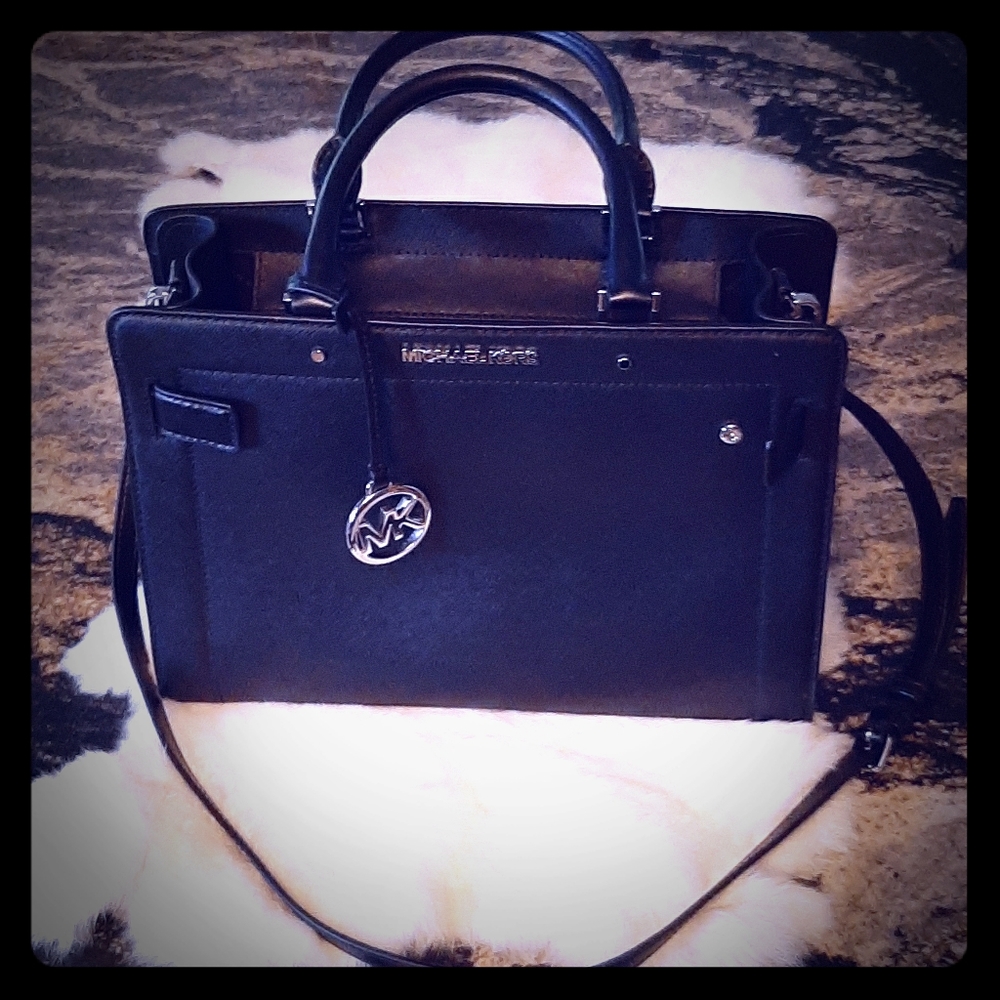 Authentic Michael Kors - Picture 6 of 10